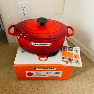Le Creuset new 5q #29 Red